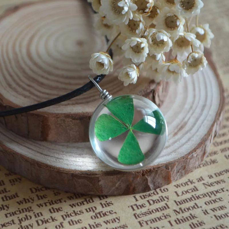 Dried Flower Glass Pendant Necklace - 4 Leaf Clover -ShopMallUniverse